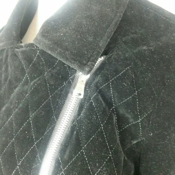 ROZ & ALI l Black Velvet Asymmetrical Zip Jacket - Picture 2 of 5